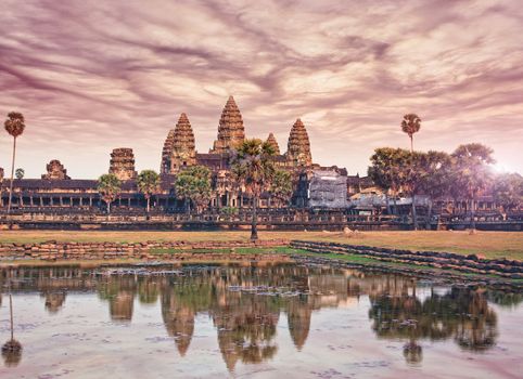  photo Angkor Wat - ancient Khmer temple in Cambodia. UNESCO world heritage site 