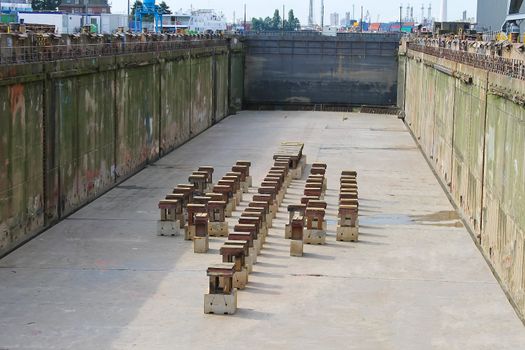 Preparation of dry dock for acceptance the ship