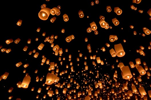 Floating lantern, Yi Peng Balloon Festival in Chiangmai, Thailand 