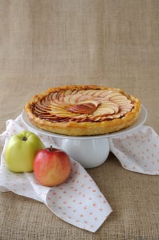 Tart with jam and apple