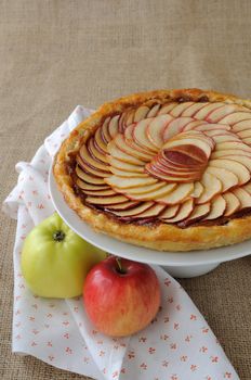 Tart with jam and apple