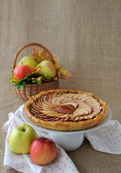 Tart with jam and apple
