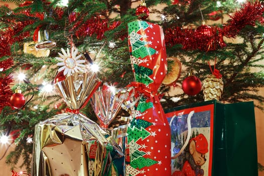 decorated Christmas Tree and Christmas gift boxes 