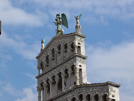 church in lucca italy with sculptures