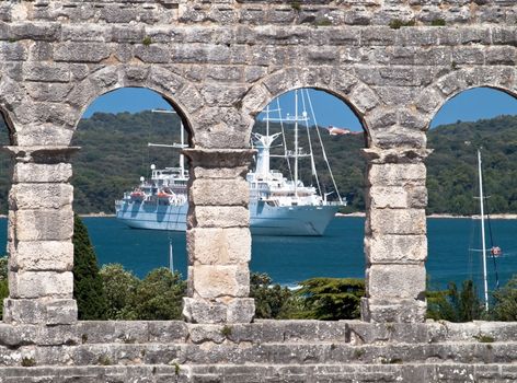 amphitheater windows and cruise ship