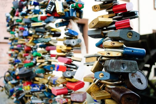 Locks of love, Prague