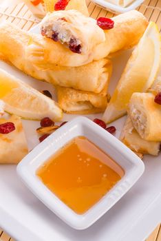 Sweet spring rolls