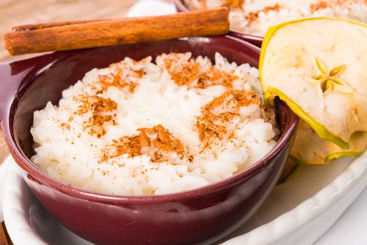 milk rice with cinnamon and applesauce