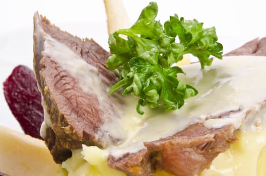 Beef with horseradish sauce