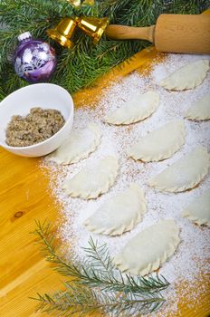 Piroggen (Pierogi) are full paste parcels or also meat pies from noodle dough.