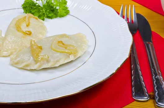 Piroggen (Pierogi) are full paste parcels or also meat pies from noodle dough.