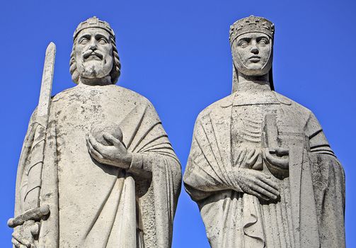 Close-up of the statue of St. Stephen and Gisela of Hungary 