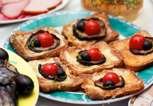 bread and butter tomatoes in a ladybird