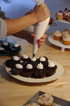 The preparation of tastefully beautiful cupcakes