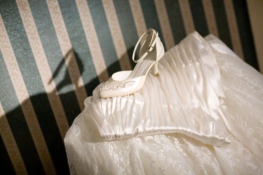 shoe of the bride