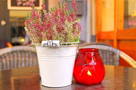 Flowers on the table in a cafe