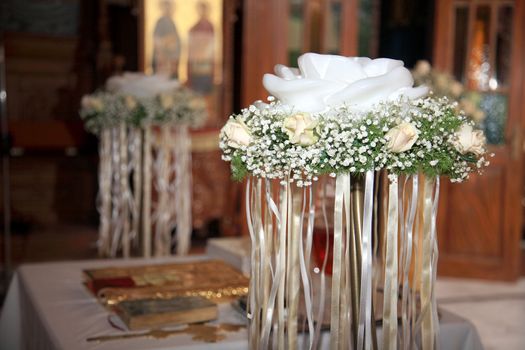 candles and flowers decoration for wedding