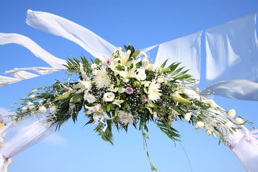 beautiful composition of flowers for the wedding