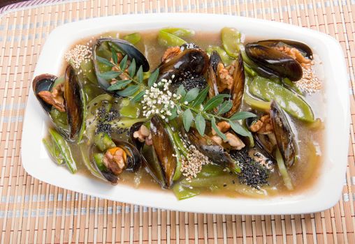 mussels with vegetable and nut.Chinese style