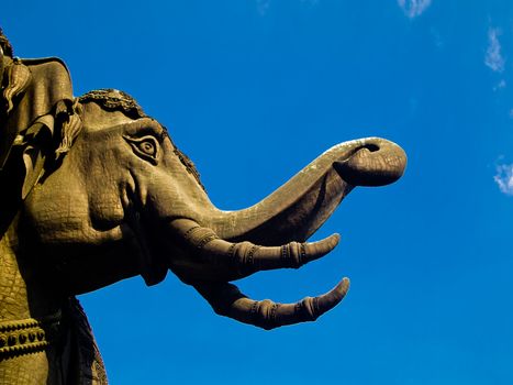 Erawan monument3