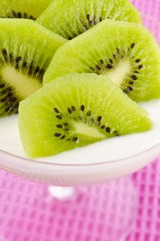  kiwifruit and mikado