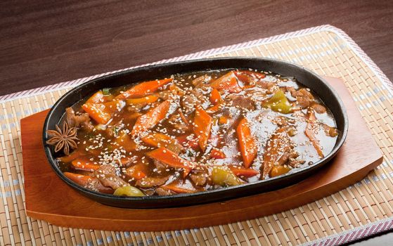 chinese cuisine .beef with vegetable