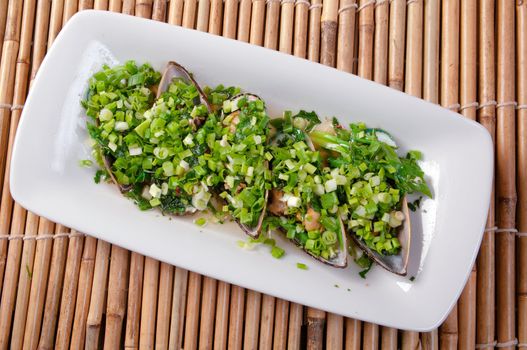 Mussels with spring onionses and soya sauce