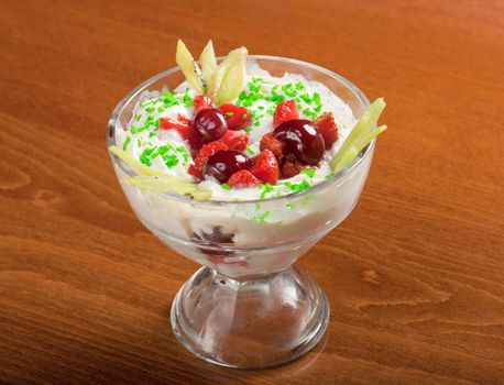 berry dessert.close up