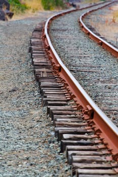 Single set of curved of Train Tracks of Diminishing to the right