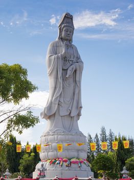 kuan yin statue