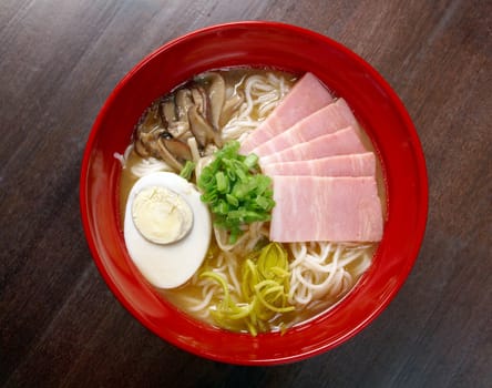 japanese ham noodles and mushroom
