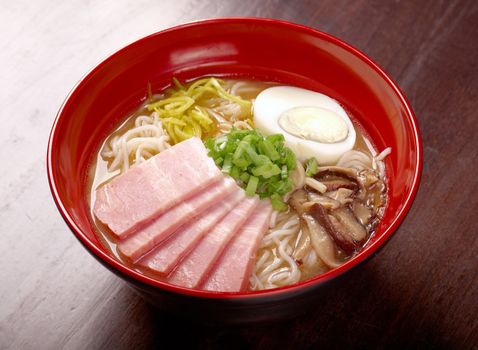 japanese ham noodles and mushroom