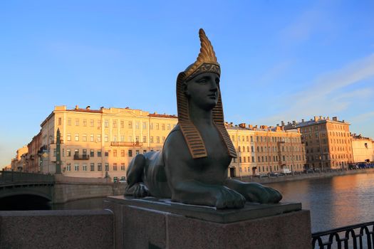 Image of bridge in Sankt Petersburg with sphinx