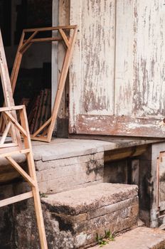 Workshop of picture frames near Pura Taman Ayun