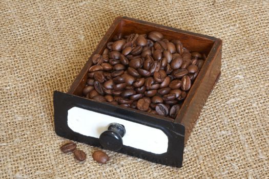The coffee grains lay in an old box