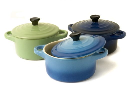 Mini casseroles individual which makes it possible individually to simmer a dish while adding an original character to the presentation.