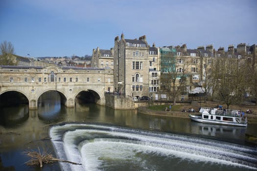 Historic Pulteney Bridge across the River Avon in Bath, Somerset, England.