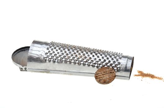 food grater with nutmeg