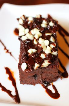 chocolate cake brownie