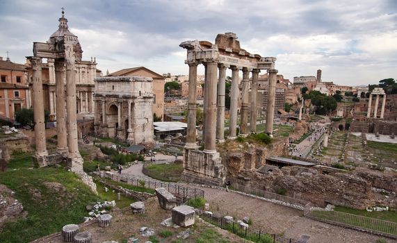 Postcard Foro Romano with columns and arc of Settimio Severo - Roma - Italy