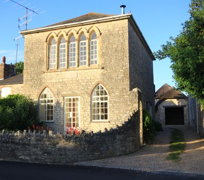 Typical English manor house on a spring afternoon