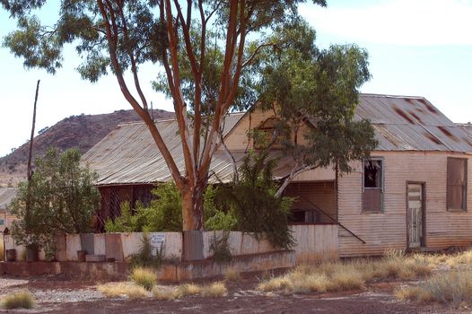 phantom city of Leonora in the Australia Western which was used to place the blue-collar worker of the goldmine, city now given up and preserved in the state as if the inhabitants had disappeared