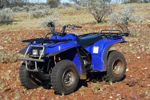 Gold bearing prospection in the Australian bush in quad to have a larger research area and to find the most beautiful gold nuggets.