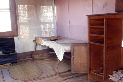 phantom city of Leonora in the Australia Western which was used to place the blue-collar worker of the goldmine, city now given up and preserved in the state as if the inhabitants had disappeared
