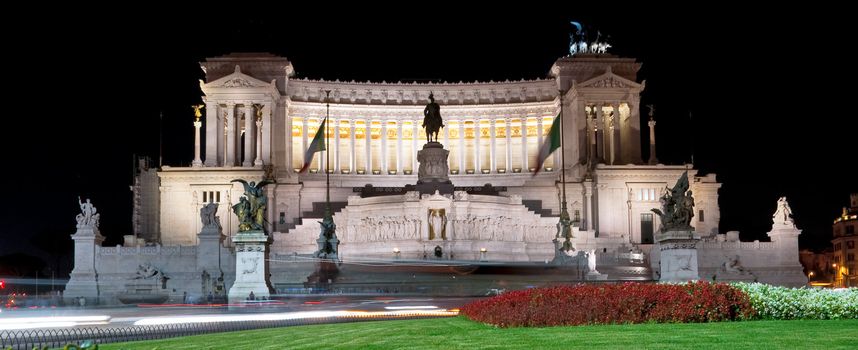 Monument to Vittorio Emanuele II at night in Roma - Italy