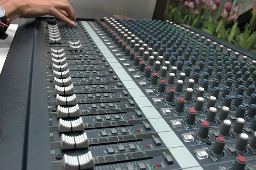 Sound mixer