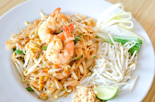Stir fry noodles with shrimp , egg  and fresh vegetable , Favorite Thai  food
