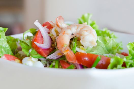  spicy salad , shrimp and mix vegetable , asian food