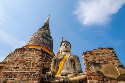 Buddha and the temple in Ayutthaya Thailand