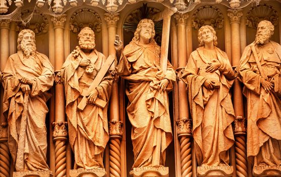 Jesus, Christ, Disciples, St. Peter, St. John, Statues Golthic Cloister Monestir Monastery of Montserrat, Barcelona, Catalonia, Spain.  Founded in the 9th Century, destroyed in 1811 when French invaded Spain. Rebuilt in 1844 and now a Benedictine Monastery.  Placa de Santa Maria